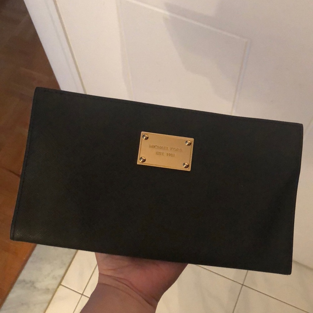 Michael kors travel jewelry case in black